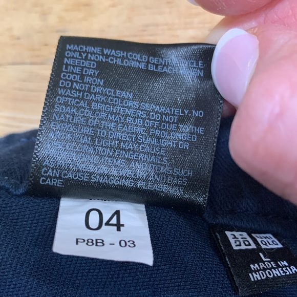 Soft and stretchy easy pull on pants. See photos for details and measurements. - Picture 6 of 14